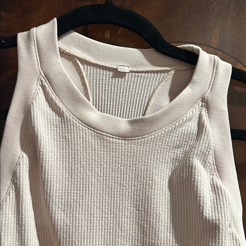 Light pink - Picture 2 of 4